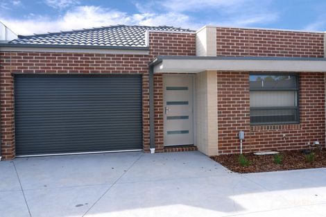 Property photo of 2/13 Quartz Grove Epping VIC 3076