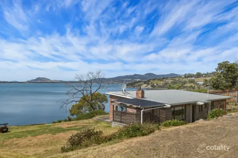 Property photo of 569 Shark Point Road Penna TAS 7171