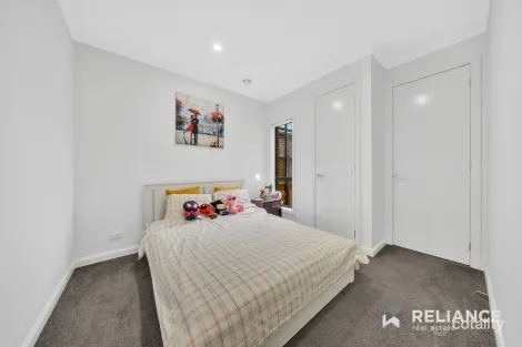 Property photo of 33 Wolin Drive Tarneit VIC 3029