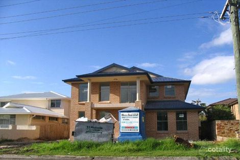 24 Ocean St, Thirroul, NSW 2515