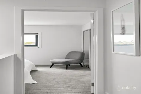 Property photo of 2/1 Brunswick Crescent Craigieburn VIC 3064