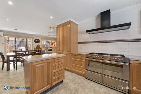 Property photo of 7 Shearer Place Roxburgh Park VIC 3064