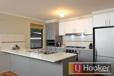 Property photo of 2/22 Lyle Avenue Beaconsfield VIC 3807