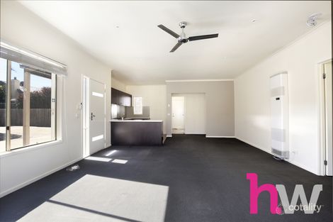 Property photo of 2/8 Westmoreland Street St Albans Park VIC 3219