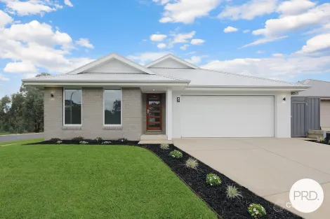 39 Huntington Gr, Thurgoona, NSW 2640