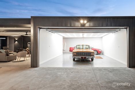 8 Wagga Ct, Keysborough, VIC 3173