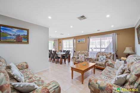 Property photo of 27 Kenswick Drive Hillside VIC 3037