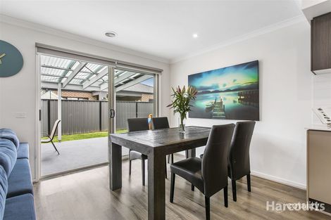 Property photo of 22 Elodea Way Cranbourne North VIC 3977