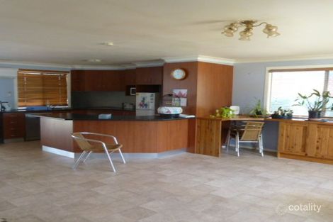 Property photo of 19 Progress Street Quinalow QLD 4403