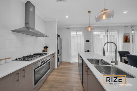 Property photo of 17 Chucklebud Street Banksia Grove WA 6031