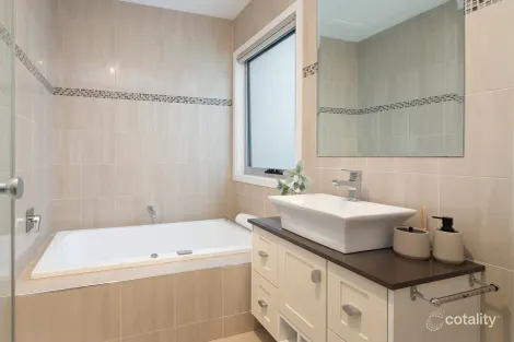Property photo of 20 Gordon Street Newport VIC 3015