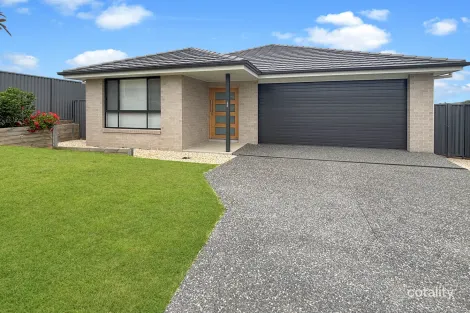 24 Tobago Pde, Lake Cathie, NSW 2445