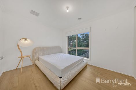 Property photo of 28/5 Delacombe Drive Mill Park VIC 3082