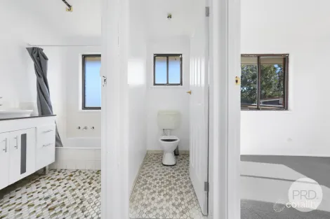 Property photo of 13 Queen Street East Tamworth NSW 2340