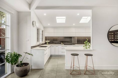Property photo of 172 Kilby Road Kew East VIC 3102