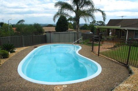 Property photo of 2 Fletcher Close Elderslie NSW 2570