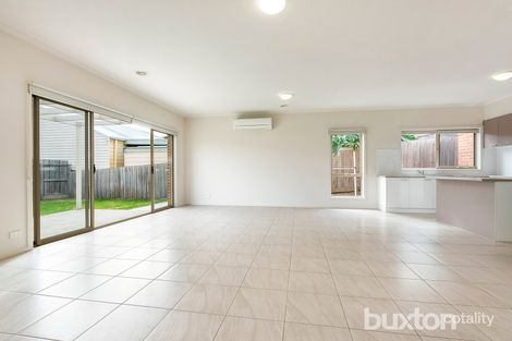 Property photo of 3/2 Fairbrae Avenue Belmont VIC 3216