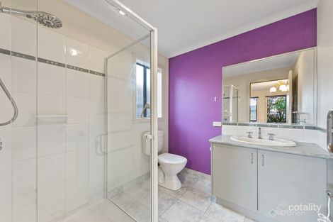Property photo of 41 Taplan Crescent Cranbourne West VIC 3977