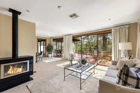Property photo of 2 De Saxe Close Thornleigh NSW 2120