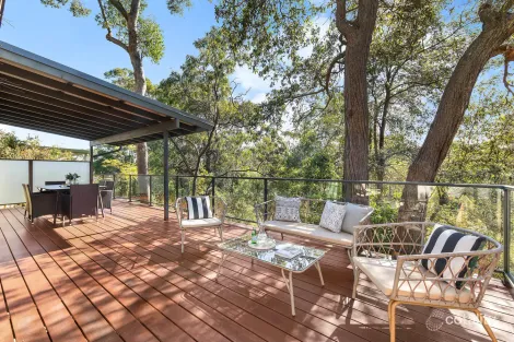 Property photo of 2 De Saxe Close Thornleigh NSW 2120