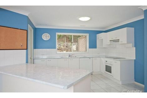 Property photo of 4 Summerfield Place Kenmore QLD 4069