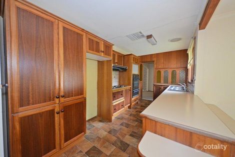 Property photo of 4 Plume Court Glen Waverley VIC 3150