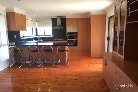 Property photo of 2 Honeyeater Place Ingleburn NSW 2565