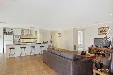 Property photo of 2 Viola Close Bell Park VIC 3215