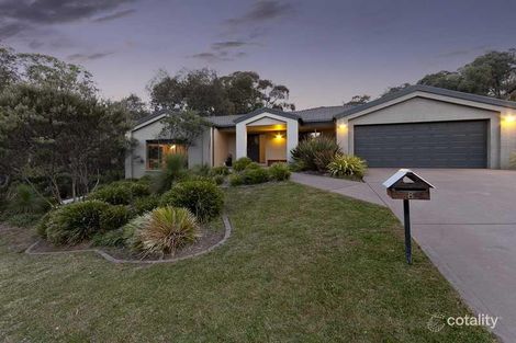 Property photo of 8 Bellbush Close Jerrabomberra NSW 2619