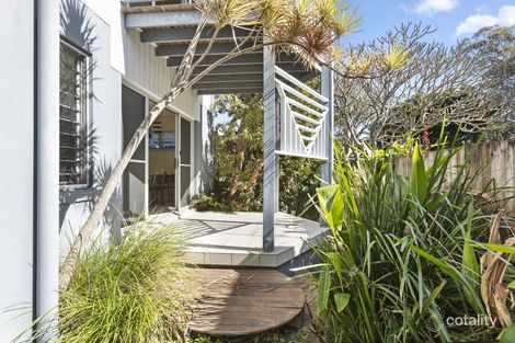 Property photo of 2/8 Philip Street Pottsville NSW 2489