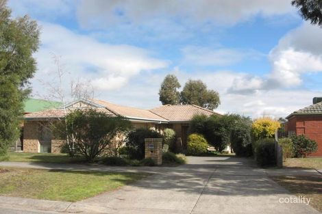 Property photo of 19 Allunga Parade Berwick VIC 3806