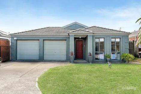Property photo of 19 Wendel Court Carrum Downs VIC 3201