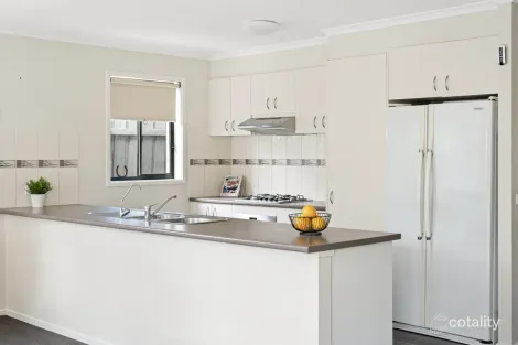 Property photo of 19 Wendel Court Carrum Downs VIC 3201