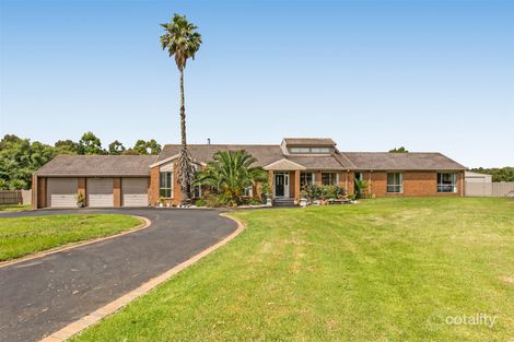 Property photo of 22 Warren Park Place Narre Warren South VIC 3805