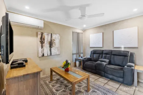 Property photo of 4 Tenby Close Merriwa WA 6030