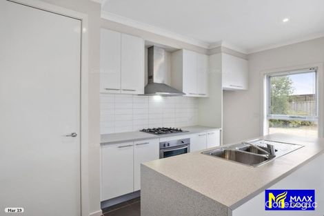 Property photo of 13 Laurence Way Tarneit VIC 3029
