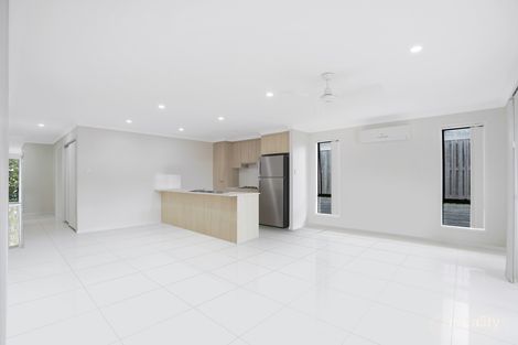 Property photo of 71 The Heights Boulevard Pimpama QLD 4209