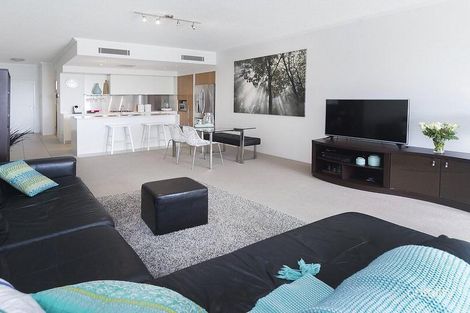 Property photo of 1740/1 Rialto Quay Drive Hope Island QLD 4212