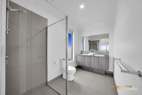 Property photo of 7 Ballister Street Wyndham Vale VIC 3024