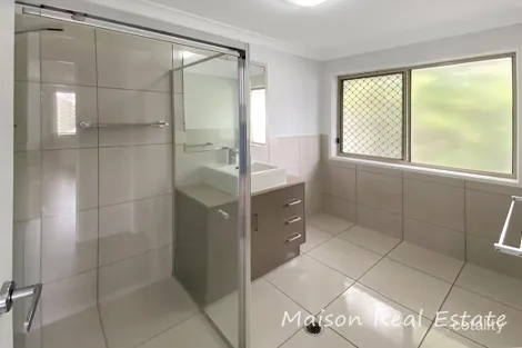 Property photo of 3 Summit Terrace Forest Lake QLD 4078