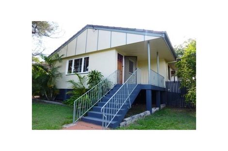 Property photo of 20 Maryanne Street Riverview QLD 4303