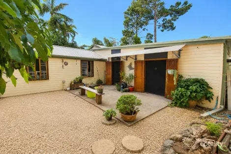 18-20 Mel St, Macleay Island, QLD 4184