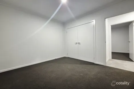 Property photo of 33 Fold Circuit Bonnie Brook VIC 3335