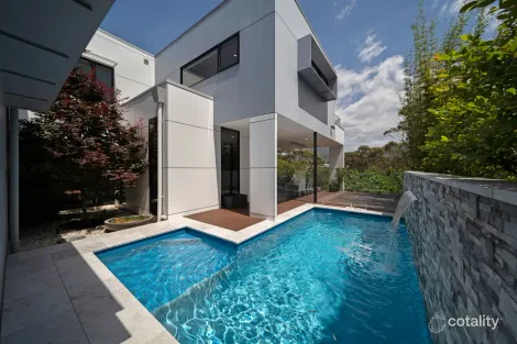 Property photo of 23 William Davies Drive Figtree NSW 2525