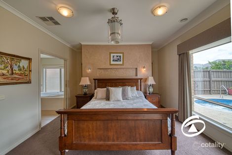 Property photo of 14 Riddell Grove Pakenham VIC 3810