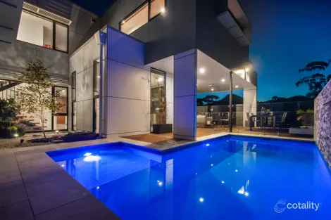 Property photo of 23 William Davies Drive Figtree NSW 2525