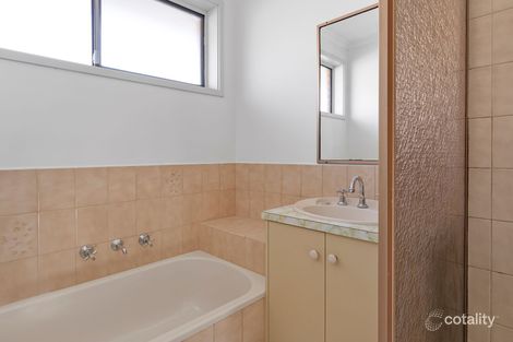 Property photo of 33 Kimberley Road Werribee VIC 3030