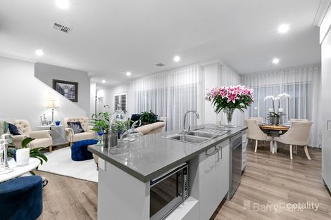 Property photo of 4 Corbin Walk Officer South VIC 3809