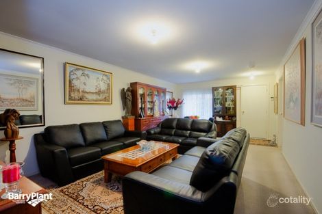 Property photo of 13 Rimes Close Cranbourne West VIC 3977