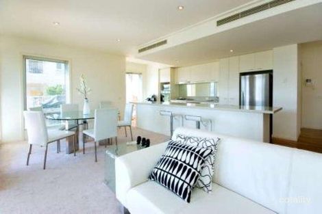Property photo of 13/8 Graham Street Port Melbourne VIC 3207